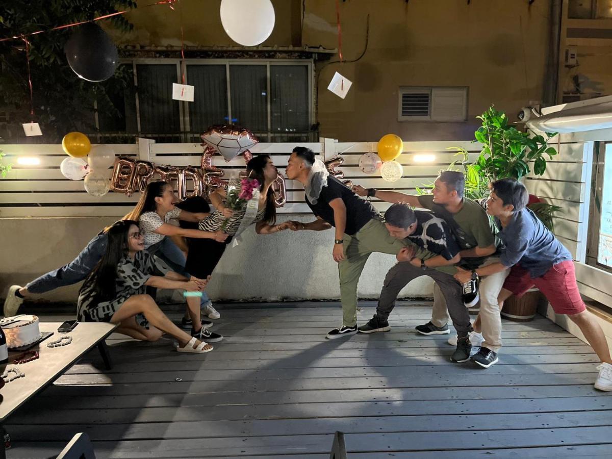 텔아비브 דירת סטודיו יפיפיה על גג ומרפסת שמש ברחוב הירקון 아파트 외부 사진